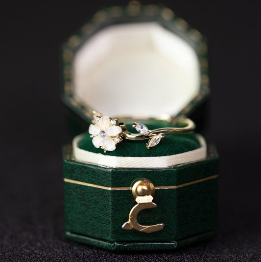 JaiDee Grace Floral Wedding Band – 14K/18K Gold & S925 Silver with Moissanite Diamond