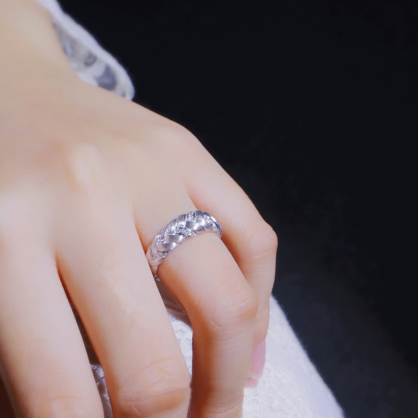 JaiDee Grace Brushed Gold Diamond Ring – Fashion Elegance Series
