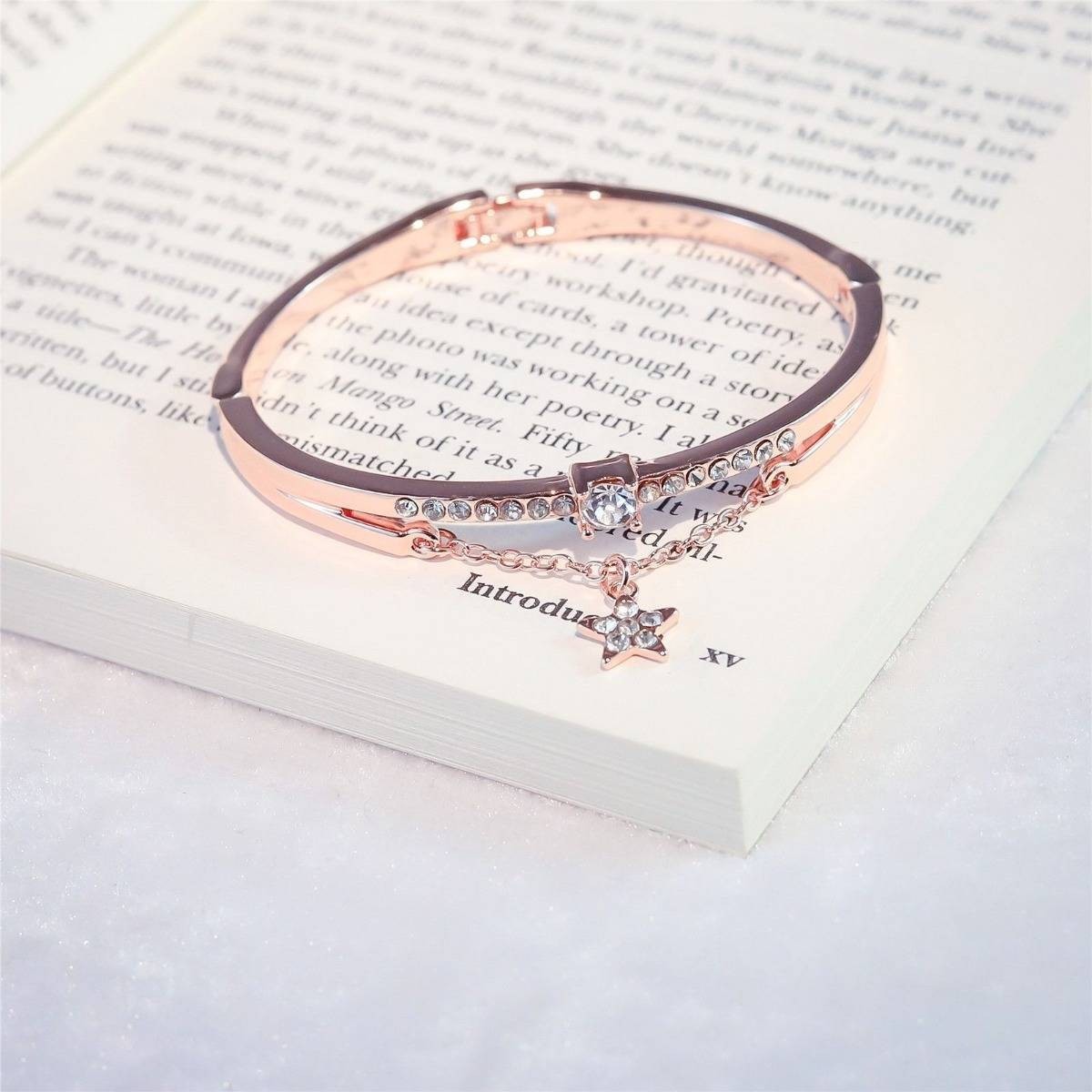 JaiDee Grace – Rose Gold Star Charm Bracelet