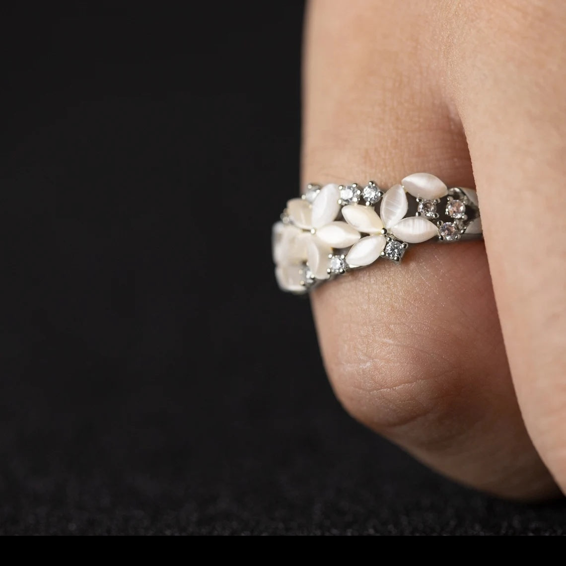 JaiDee Grace Floral Wedding Band – 18K/14K Gold & S925 Silver Diamond Ring for Women