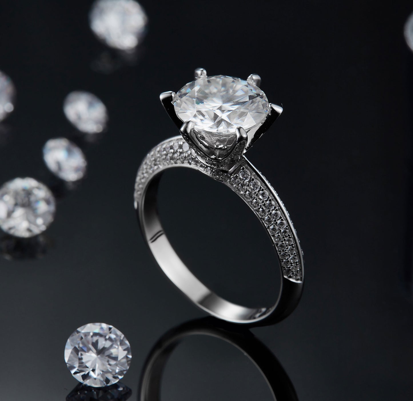 JaiDee Grace White Gold Moissanite Diamond Ring (S925)